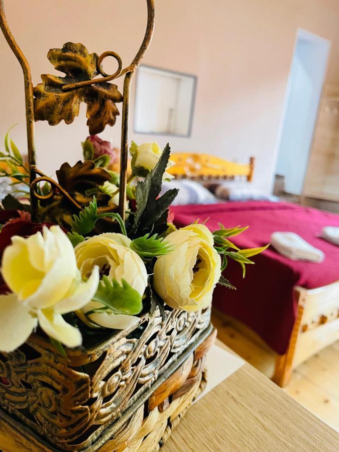Travel Inn House Mestia • Მოგზაურის Სახლი Esterno foto