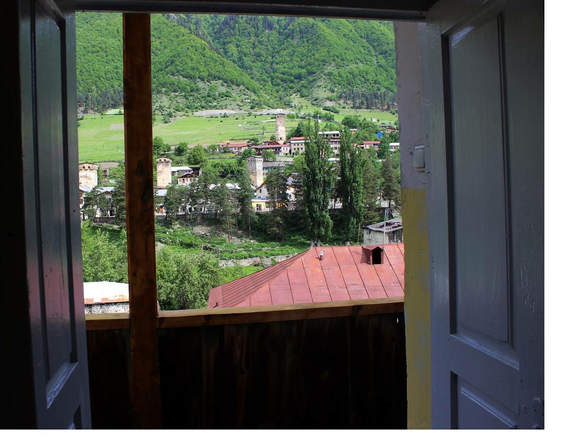 Travel Inn House Mestia • Მოგზაურის Სახლი Esterno foto